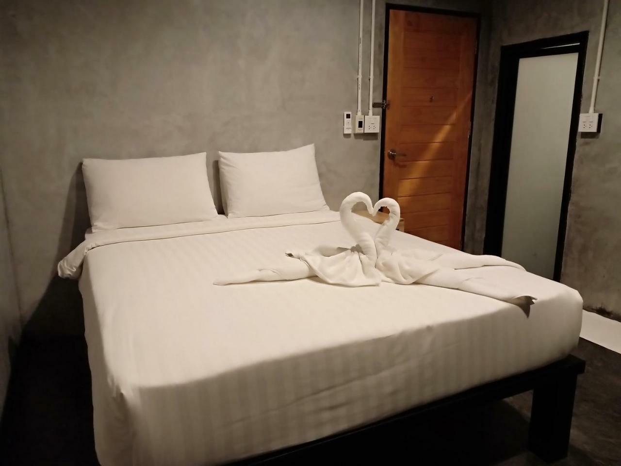Loftel @ Nakhon Hostel Nakhon Si Thammarat Buitenkant foto